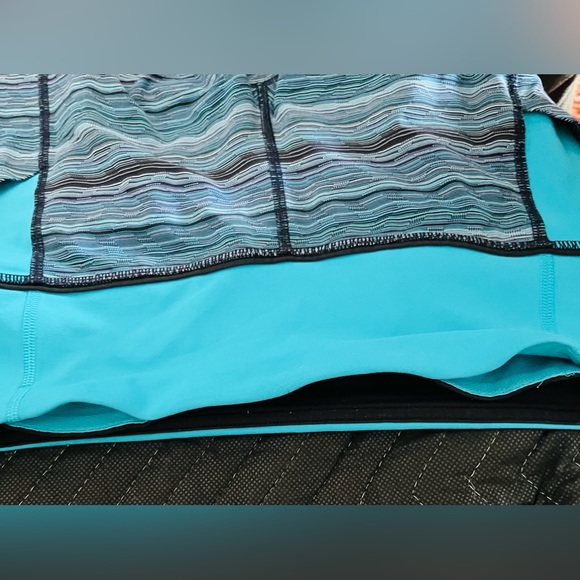 LULULEMON Lulu Cropped Leggings with Pockets Women’s 4 - Picture 9 of 13